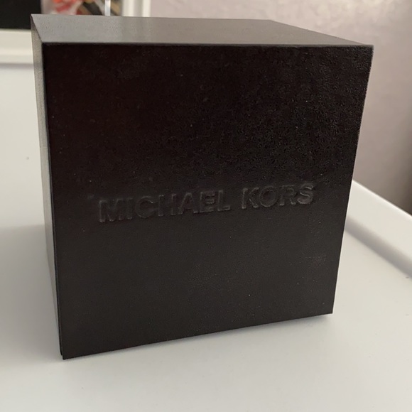 Michael Kors Black Catwalk MK5191 wristwatches womens quartz - Picture 8 of 8